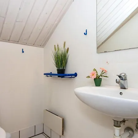 Four-bedroom Holiday In Hemmet 14 *